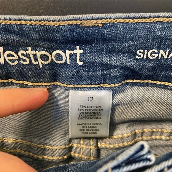 NWOT | Westport women’s signature fit crop jeans — size 12 - Picture 4 of 5